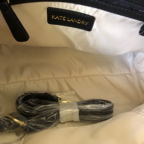 😍KATE LANDRY TOTE😍 - Picture 3 of 7